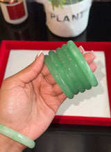 Load image into Gallery viewer, Premium Jade Bangles
