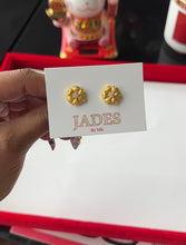 Load image into Gallery viewer, 24K Diamond Flower Earrings

