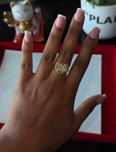 Load image into Gallery viewer, 18K HK Wire Heart Ring
