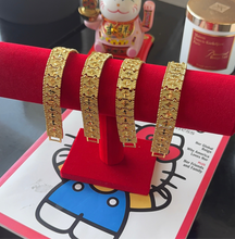 Load image into Gallery viewer, 24K Link Bracelet

