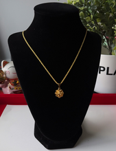 Load image into Gallery viewer, 24K Flower Lo Necklace
