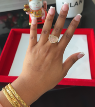 Load image into Gallery viewer, 18K Heart Pink Diamond Ring
