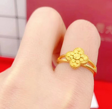 Load image into Gallery viewer, 24K Clover Ring
